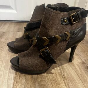 2 Pairs of pre-loved shoes!!!